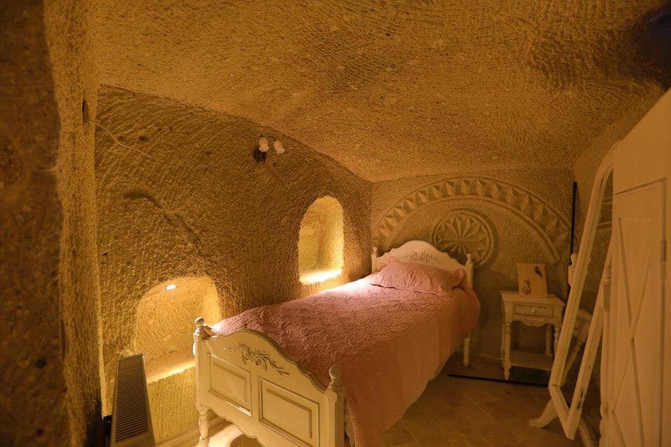 Hotel Iris Cave Cappadocia à Ortahisar Extérieur photo